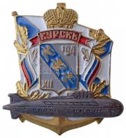 Oroszország 1994. Kurszk festett, aranyozott tengeralattjárós emlékjelvény, csavaros hátlappal (43x44mm) T:1-  Russia 1994. Kursk painted, gilded commemorative badge of the Submarine Kursk (43x44mm) C:AU