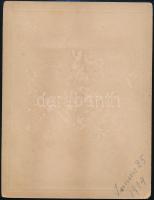 1904 Libapásztorlány, keményhátú fotó, hátoldalán datált, 11x8 cm