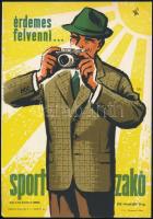 Villamosplakát: Érdemes felvenni...sportzakó, Gr.: Macskássy, férfi fényképezőgéppel, 24×17 cm