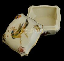 Zsolnay Főnix mintás ékszertartó doboz, kézzel festett, jelzett (Szabó Kinga), hibátlan, 7,5x7,5x4,5...