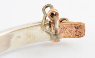 Aranyozott ezüst(Ag) kövekkel gazdagon díszített karperec, jelzett, 6,5×5 cm, bruttó: 22,89 g