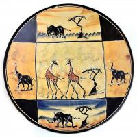 Afrikai zsírkő tányér, kézzel festett, felületi repedésekkel, kopásokkal, d: 30 cm