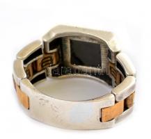 Ezüst(Ag) gyűrű, szögletes kővel, jelzett, méret: 67, bruttó: 12,78 g