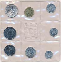-San Marino 1973. 1L-500L (8xklf) forgalmi sor eredeti tokban, ismeretterjesztő leírással T:1  San Marino 1973. 1 Lira - 500 Lire (8xdiff) coin set in original case with information about coin minting in San Marino C:UNC