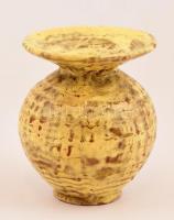 Gorka Géza (1894-1971): Sárga váza. festett, mázas kerámia, jelzett (Nógrádverőce), hibátlan. m: 17 cm, d: 13 cm