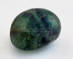 Csiszolt zöld ásvány, d: 2,5 cm
