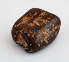 Bronzit csiszolt ásvány, 2,5×2,5 cm