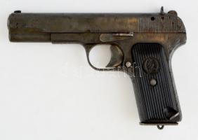 TT pisztoly, 7,62 mm, Rákosi címerrel, hatástalanítva, h: 20,5 cm