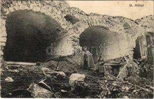 WWI German military, soldiers among the ruins in Saint-Mihiel (fl)
