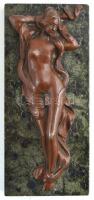 Szecesszió festett fém hölgy figura, sérült márvány talapzaton, 17,5x7,5 cm