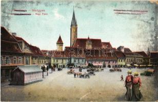 1918 Medgyes, Mediasch, Medias; Grosser Marktplatz / Nagy piac, üzletek. Fritz Guggenberger kiadása / market vendors, shops (gyűrődés / crease)