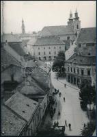 cca 1960 Székesfehérvár, utcakép, fotó, 17×12 cm