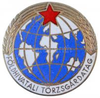 ~1980. "Földhivatali Törzsgárdatag" ezüstözött, zománcozott fém jelvény eredeti tokban T:1-