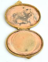 cca 1930 Női púderes szelence, 9x7,5 cm