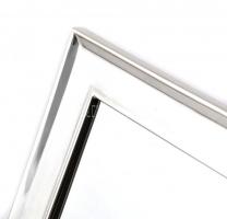 XIX: sz vége: Masszív ezüst asztali tükör. Jelzett (0,925-ös) Ezüstözött hátlappal, kitámasztóval. 2...