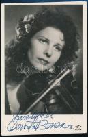 Boneff Teodóra / Dorita Bonewa (1912-?) színésznő aláírása az őt ábrázoló képen