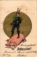 1900 Boldog Újévet! / New Year greeting card, chimney sweeper standing on a pig, clover. litho (fl)