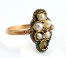 Arany(Au) 14K ékszerek, 3 db, jelzéssel és jelzés nélkül, bruttó: 4,9 g