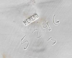 Herendi ágaskodó ló. Nagy méretű. Fehér mázas  jelzett, mázhibával m: 40 cm