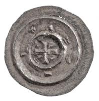 1131-1141. Denár Ag "II. Béla" (0,30g) T:2 patina 
Hungary 1131-1141. Denar Ag "Bela...