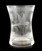 Daru madaras üveg pohár. Fújt, metszett. hibátlan. m: 10,5 cm