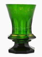 XIX. sz. Urán zöld üveg pohár. Fújt, kézzel festett, aranyozott, kopott, egészen apró lepattanással. m: 12,5 cm