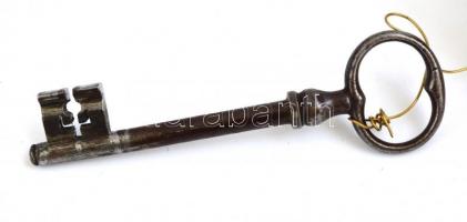 Régi zár kulccsal, kilinccsel, 12,5x11,5 cm