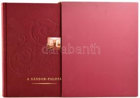 A Sándor-palota írásban és képben. Szerk.: Sinkó Katalin. Bp.,2003, Akadémiai Kiadó. Gazdag képanyag...