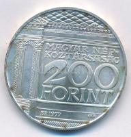 1977. 200Ft Ag "Nemzeti Múzeum" T:BU patina Adamo EM55