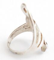 Ezüst(Ag) áttört, matt mintás gyűrű, jelzett, méret: 54, nettó: 4,2 g