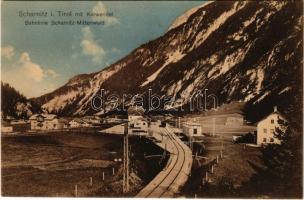 Scharnitz (Tirol), mit Karwendel, Bahnlinie Scharnitz-Mittenwald / mountain, railway station, train, railway line (glue mark)