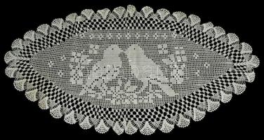 'Gerlepárt' ábrázoló csipketerítő, 42x81 cm