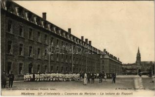 1915 Mézieres, Charleville-Mézieres; Caserne du Merbion. 91e dInfanterie, La lecture du Rapport / WWI French military barracks, infantry regiment, soldiers, bicycle (EB)