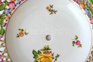 Herendi porcelán három emeletes madaras asztali kínáló, áttört, kézzel festett, jelzett, a felső tál...