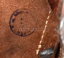 Magyar honvédségi bőr pisztolytáska, jó állappotban, 19x14cm