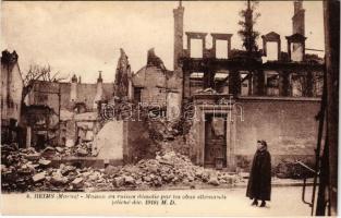 Reims, Maison en ruines démolie par les obus allemands (cliché dec. 1918) / WWI house in ruins, demolished by German shells (EK)