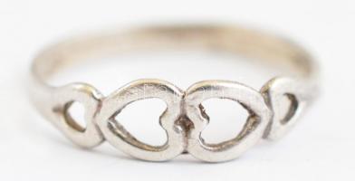 Ezüst(Ag) szív alakú gyűrű, jelzett, méret: 58, nettó: 1,45 g