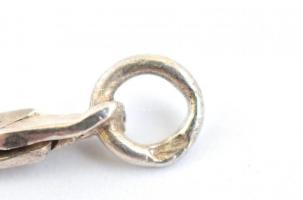 Ezüst(Ag) szív alakú medálos nyaklánc, jelzett, 4x3,5 cm, h: 53 cm, bruttó: 18,29 g