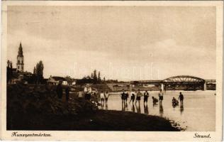 Kunszentmárton, Strand, fürdőzők, híd. Wolf Dezső kiadása (r)