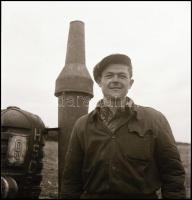 1958 Nyíregyháza, a császárszállási TSZ első traktora, Kotnyek Antal (1921-1990) budapesti fotóripor...