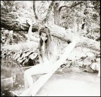 cca 1985 Fotótréning meztelen hölgyek esztétikus megörökítésére, Menesdorfer Lajos (1941-2005) budap...