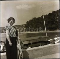 cca 1930 Tihanyi tájképek, életképek, fotók és negatívak, közte sérült, 16 db, 6x6 cm