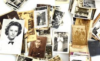 Különböző időpontokban és eltérő helyszíneken készült, cca 777 db vintage fotó sokféle témáról és sz...