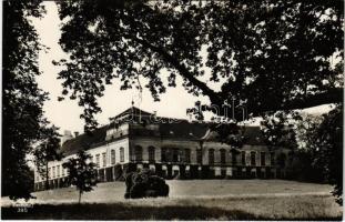 Pápa, Eszterházy kastély