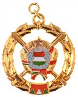 1979. "Fegyverbarátságért Érdemérem arany fokozata" zománcozott, aranyozott Br kitüntetés mellszalag nélkül T:2 zománchiány Hungary 1979. "Medal for Weapon Friendship, Golden Grade" enamelled, gold plated Br decoration without ribbon C:XF missing enamell NMK 717.