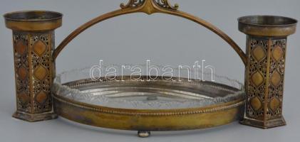 W.M.F. réz kínáló két üveg betéttel, üvegen csorba és karcok, jelzett, m: 38,5 cm, h: 32 cm