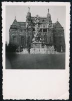 cca 1930-1940 Pénzügyminisztérium neogótikus palotája a budavári Szentháromság téren, fotó, 9x6 cm