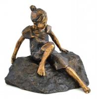 Kutas Ágnes (1951-): Vízbelépő: Bronz,, bronz talapzaton jelzett (E Kutas Á 1998/1), m: 14 cm, 9,5x14 cm