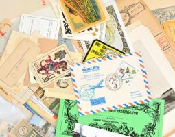 cca 1910-1990 Nagy vegyes nyomtatvány tétel, több mint 100 db, közte gyufacímke, reklám nyomtatványo...