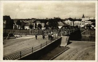 1938 Ungvár, Uzshorod, Uzhhorod, Uzhorod; híd, utca, Hotel Korona szálloda, bár, üzletek / bridge, street view, hotel, bar, shops